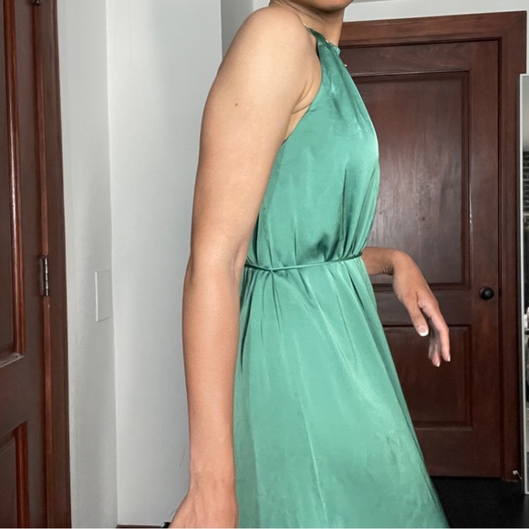 Green Maxi Dresd - Picture 4 of 7